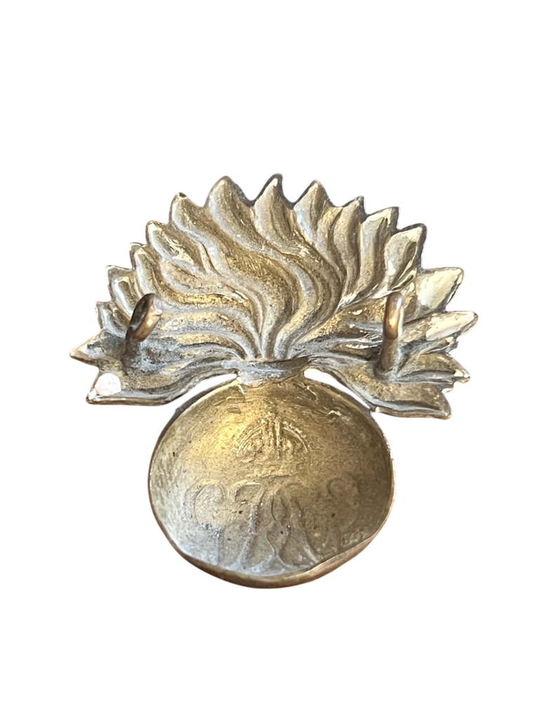 WWII Canadian Grenadier Guards Cap Badge