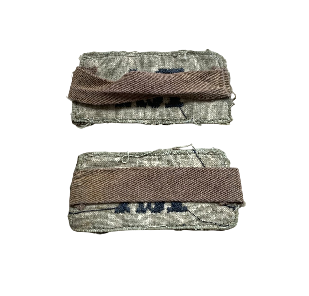 Pair of WWII Royal Artillary Slip-On Cloth Shoulder Titles