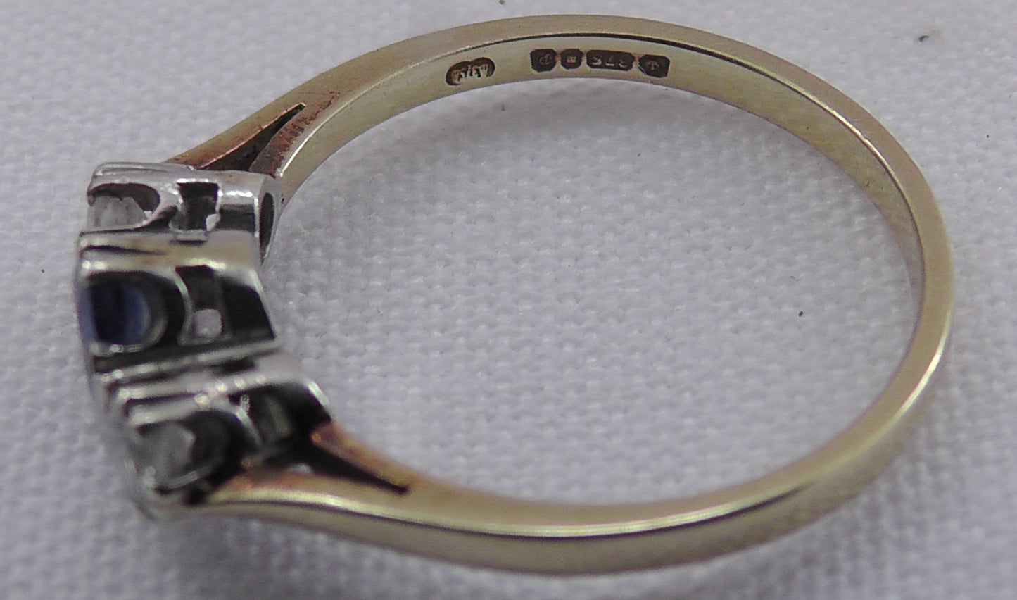 9ct Gold Diamond and Sapphire Ring