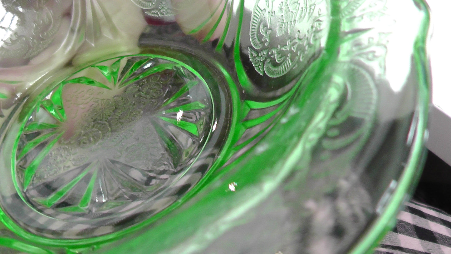 Vintage Hazel Atlas Royal Lace Uranium Glass Large Dessert Bowl and 6 Small