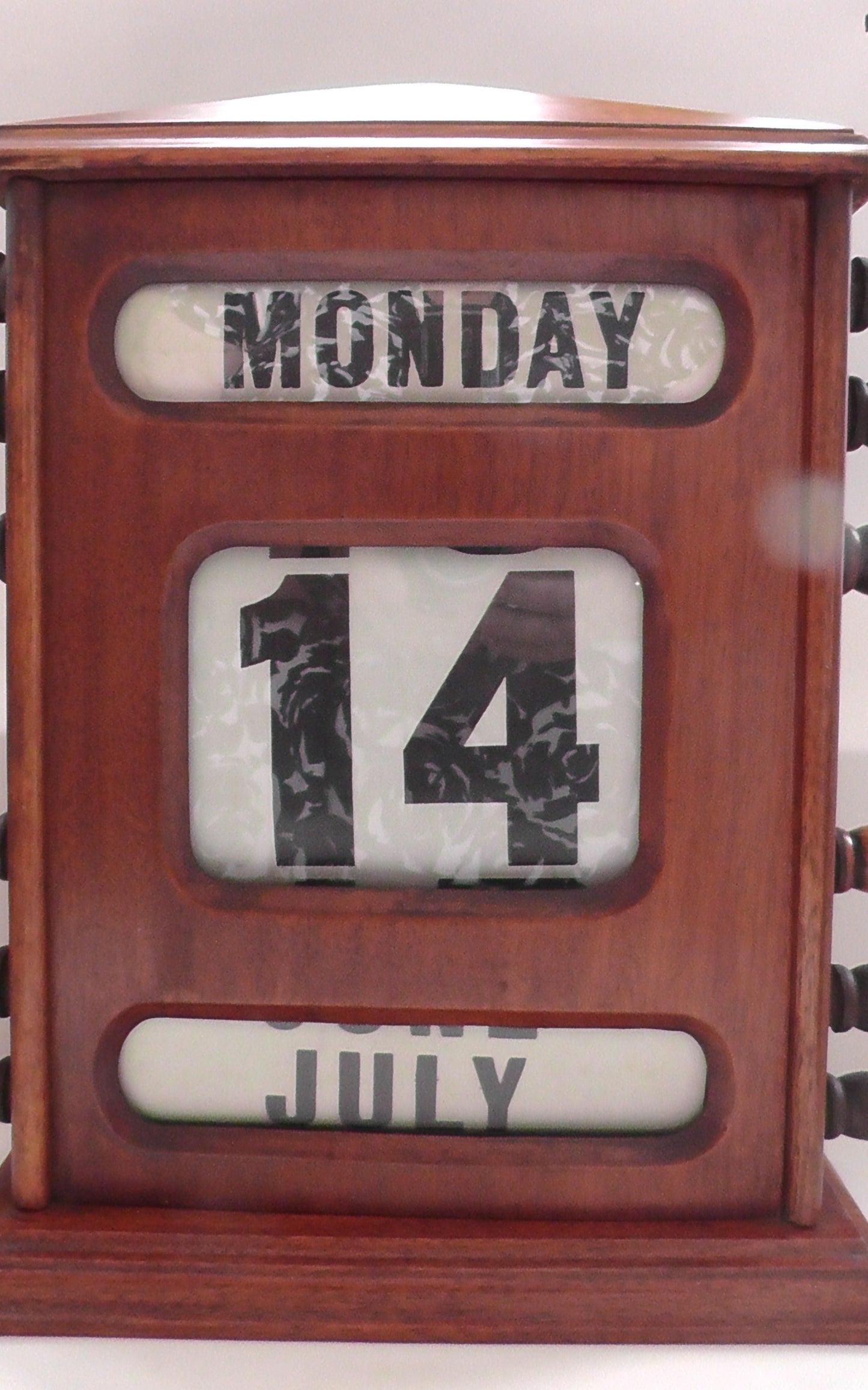 Large Antique Mahogany Desktop Perpetual Calendar 33cm tall