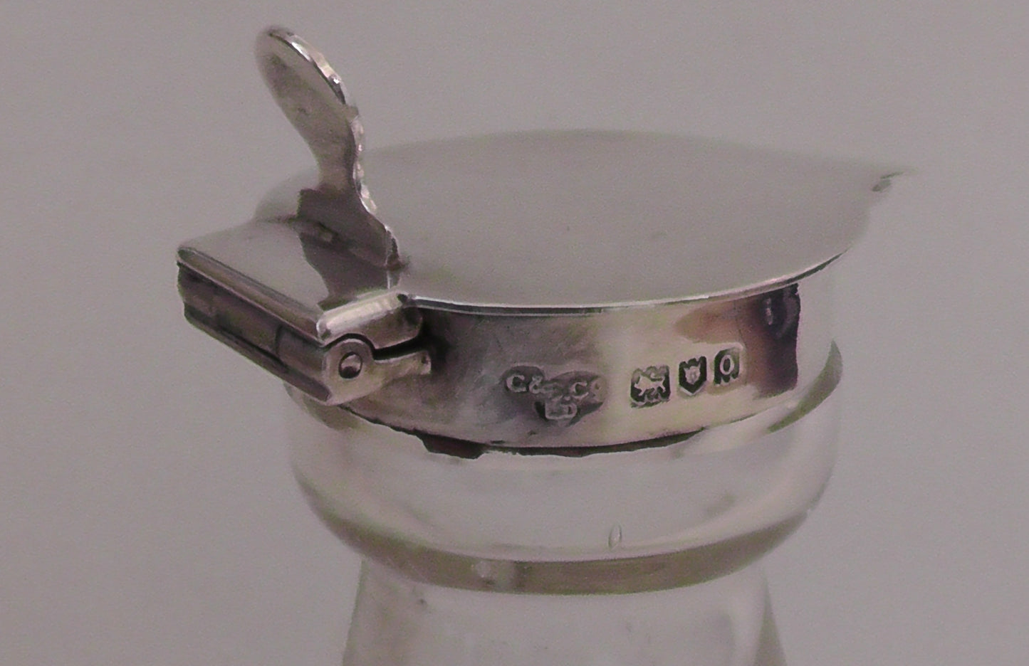 Solid Silver Whisky Noggin/Jug/Tot Dated 1909 - Goldsmiths & Silversmiths