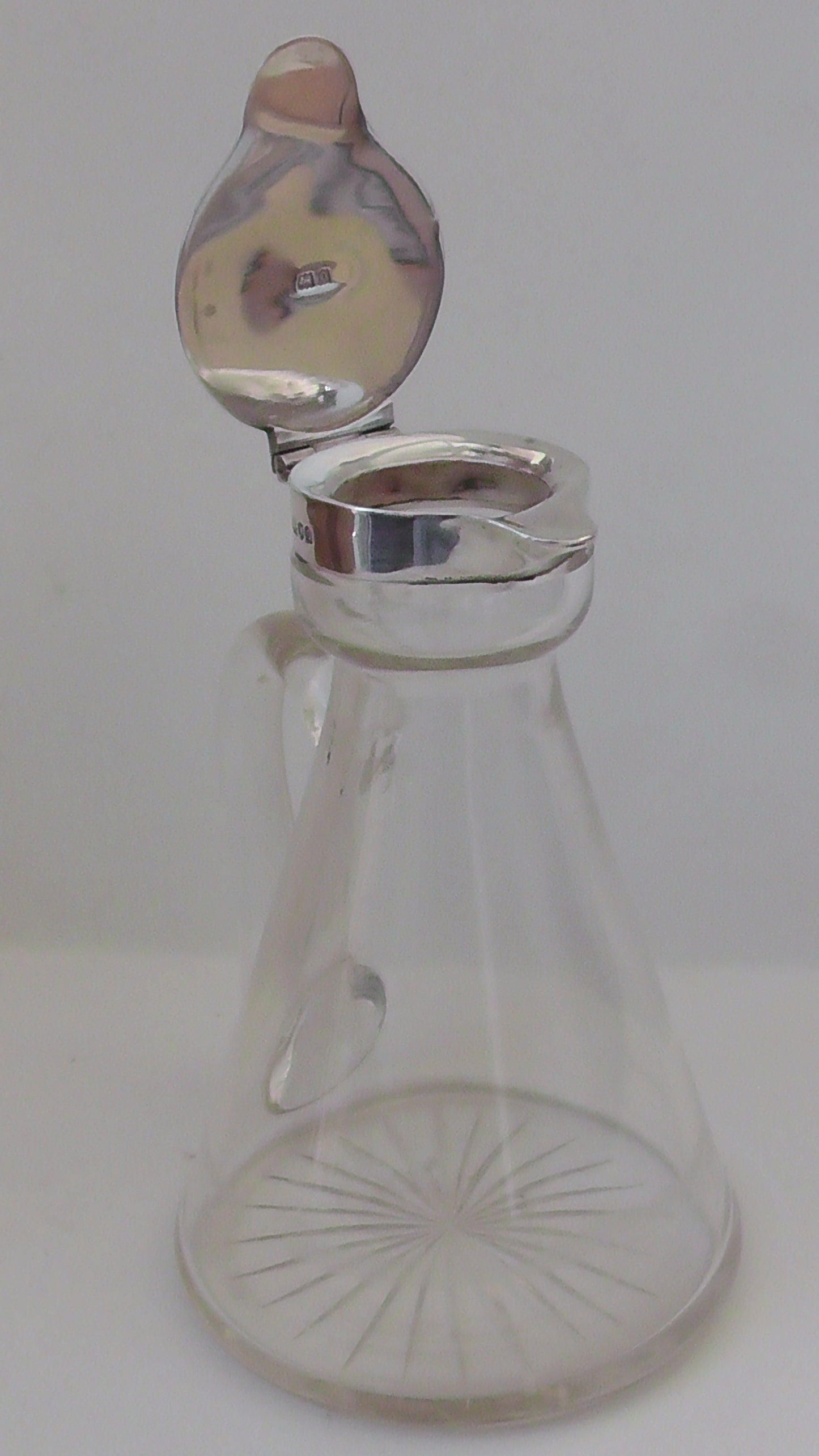 Solid Silver Whisky Noggin/Jug/Tot Dated 1909 - Goldsmiths & Silversmiths