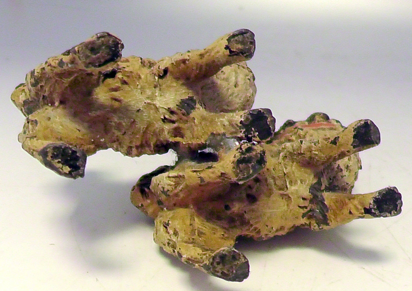 Cold Painted Small Pair of Pugs Figure