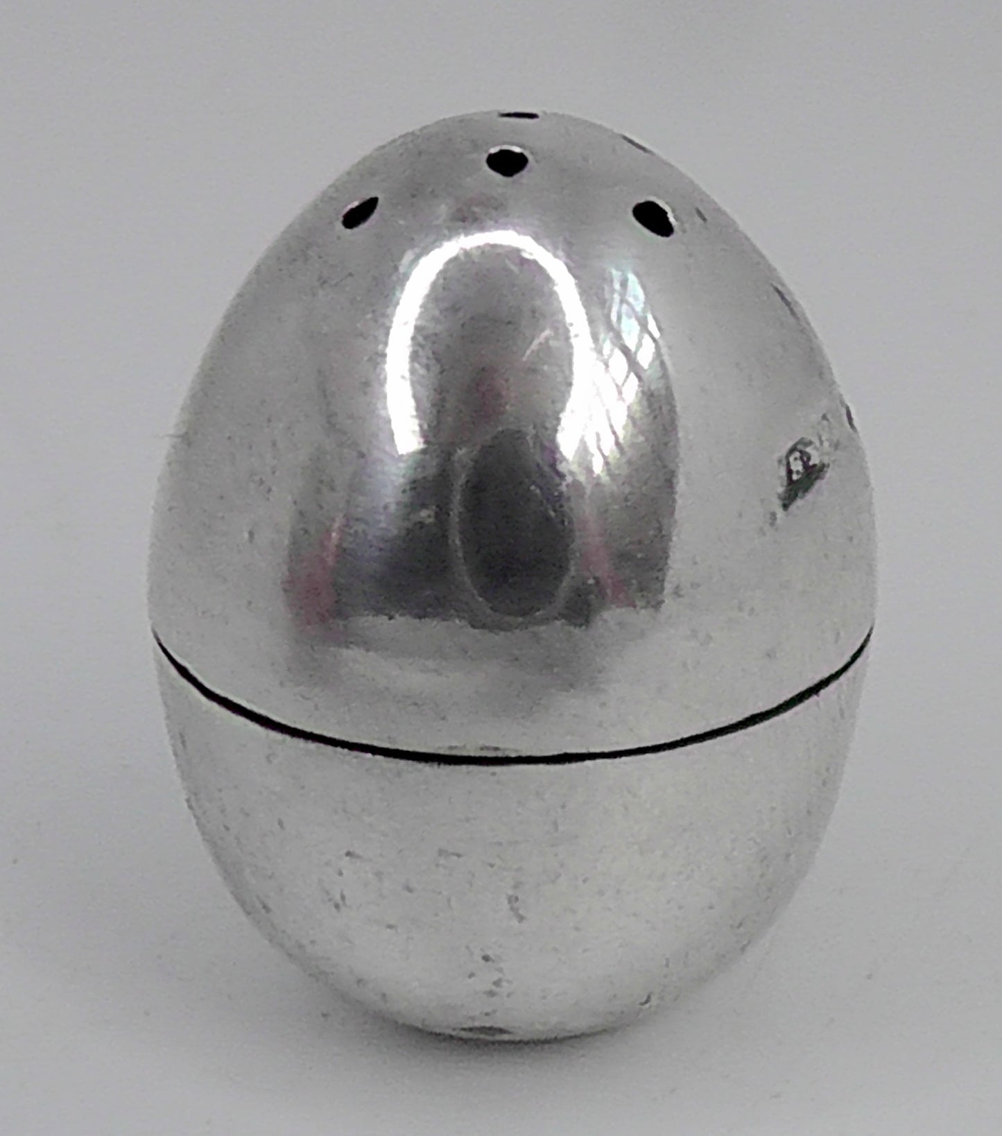 Solid Silver Smaller Egg Shaped Pepperette dates 1902