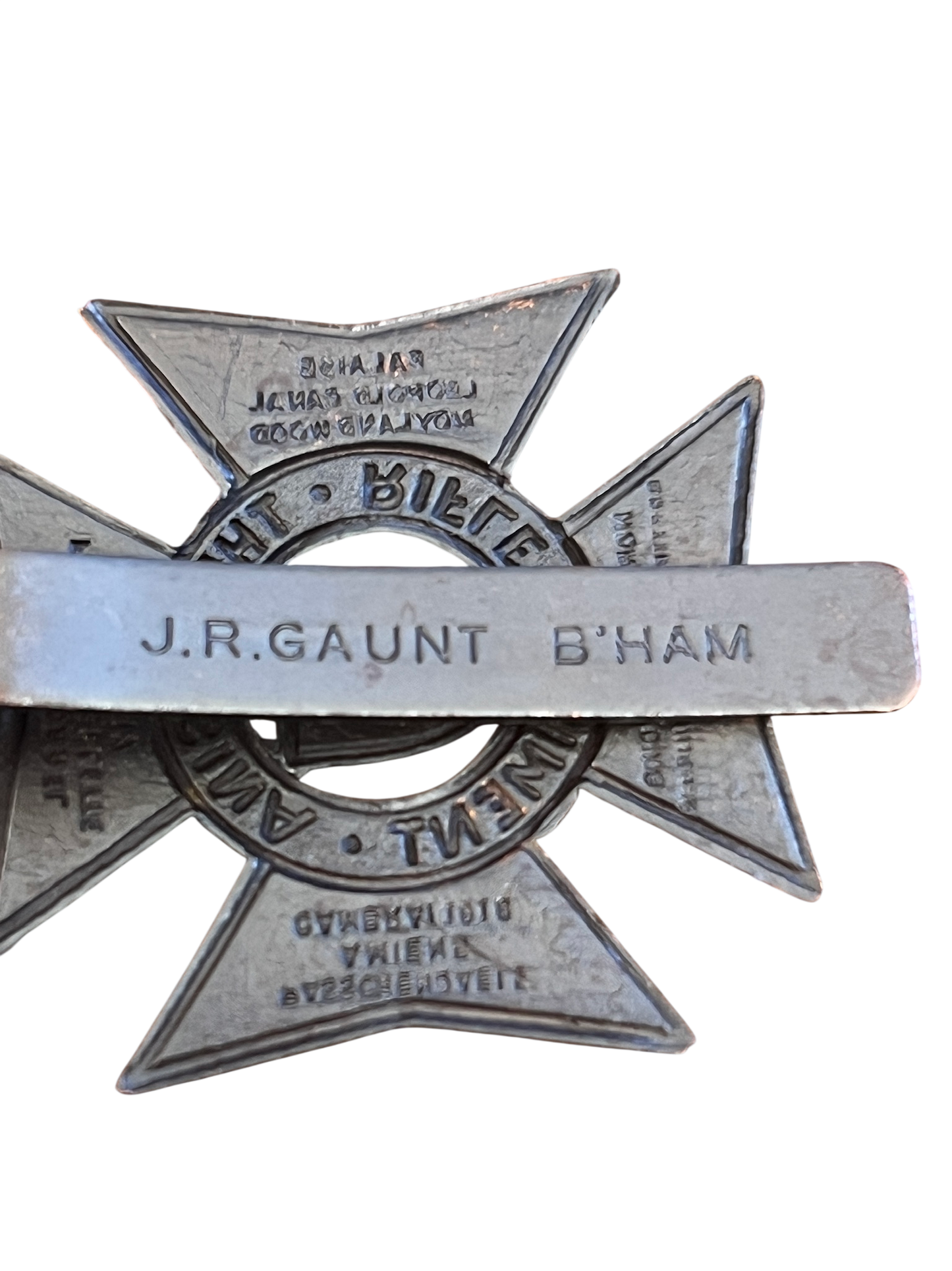 Vintage Canadian Army Regina Rifle Regiment Cap Badge - J.R. Gaunt B'Ham (1952-1982)