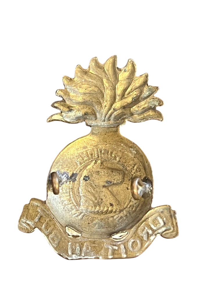 WWII 27th Canadian Armoured Regiment (Sherbrooke Fusiliers) Cap Badge