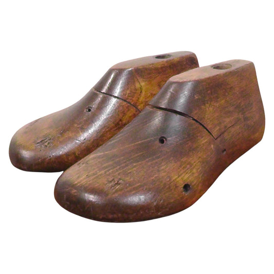 Pair of Children’s/Toddler’s Wooden Shoe Lasts Size 4