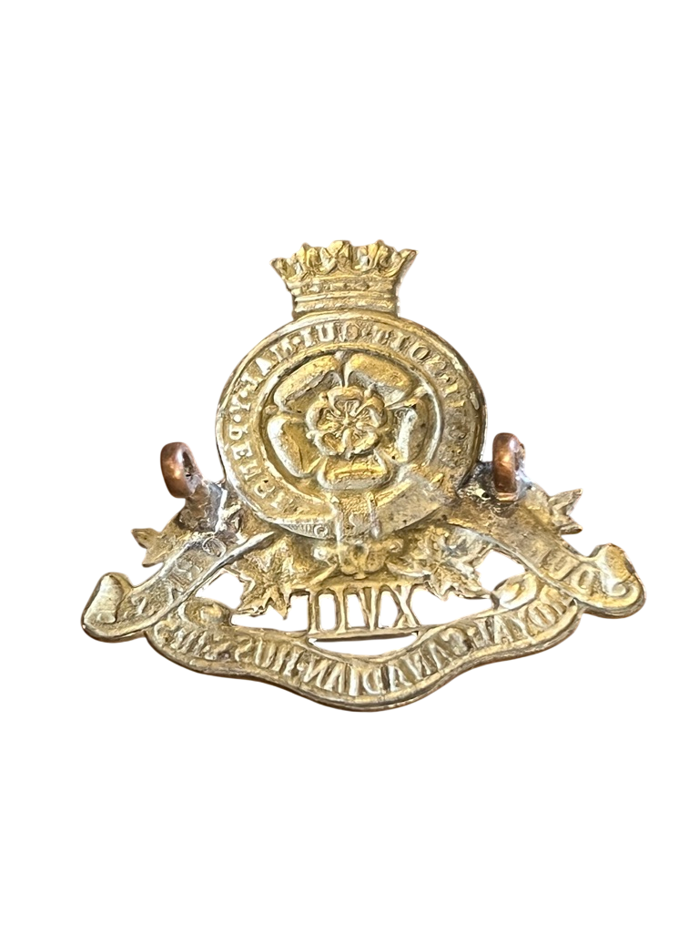 WW2 Canadian 7th Reconnaissance Regiment (17th Duke of York's Royal Canadian Hussars) Cap Badge