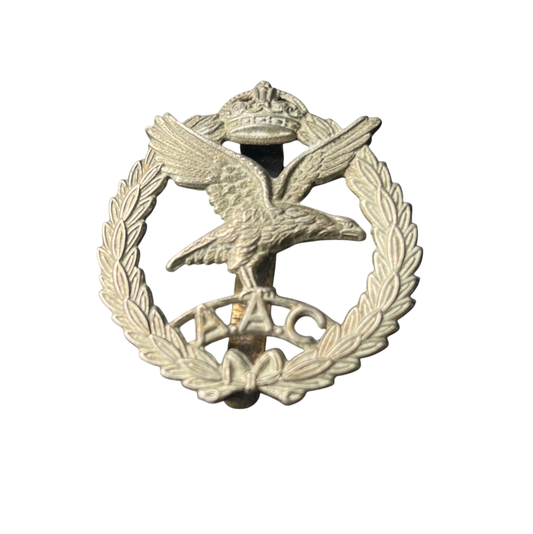 WWII Army Air Corps (AAC) Cap Badge - Kings Crown