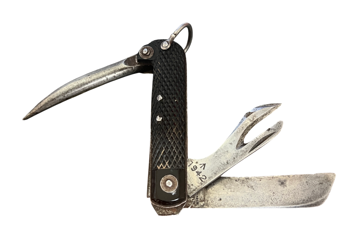 WWII British Army Clasp Knife - 1942 - Wostenholm I*XL Sheffield