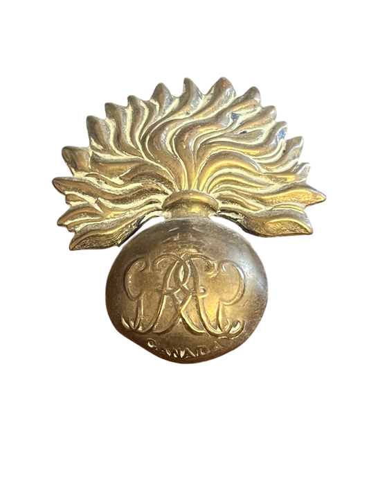 WWII Canadian Grenadier Guards Cap Badge