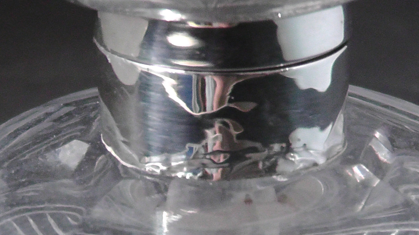 Solid Silver Pique Topped Scent Bottle dates 1924