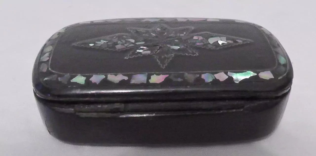 Victorian Papier Mache Snuff Box