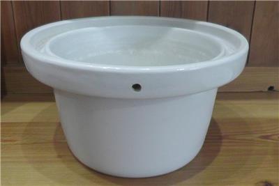 Victorian/Edwardian Large Lidded Ceramic Kitchen Bowl