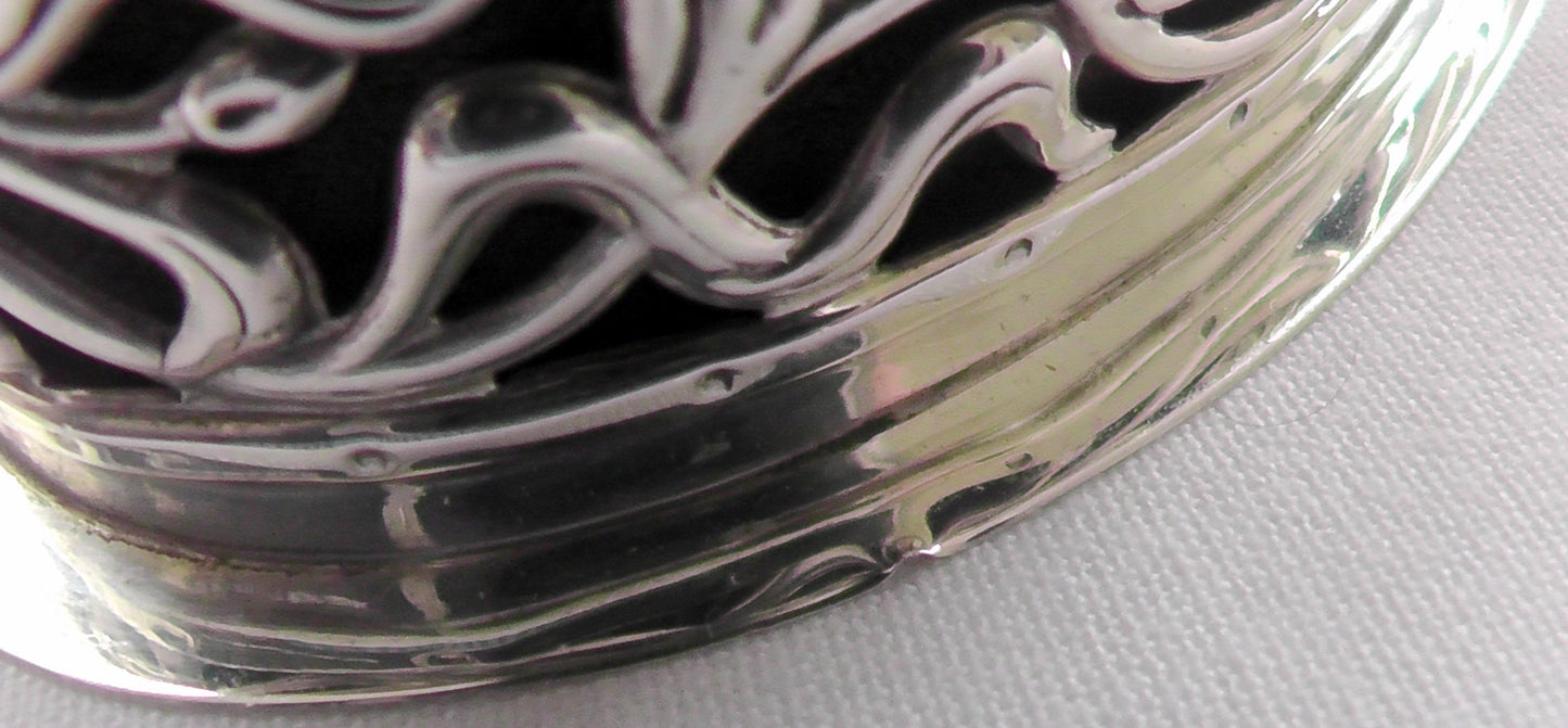 Silver Pierced Heart Trinket Box/Hat Pin Cushion dated 1904 - William Hutton & Sons