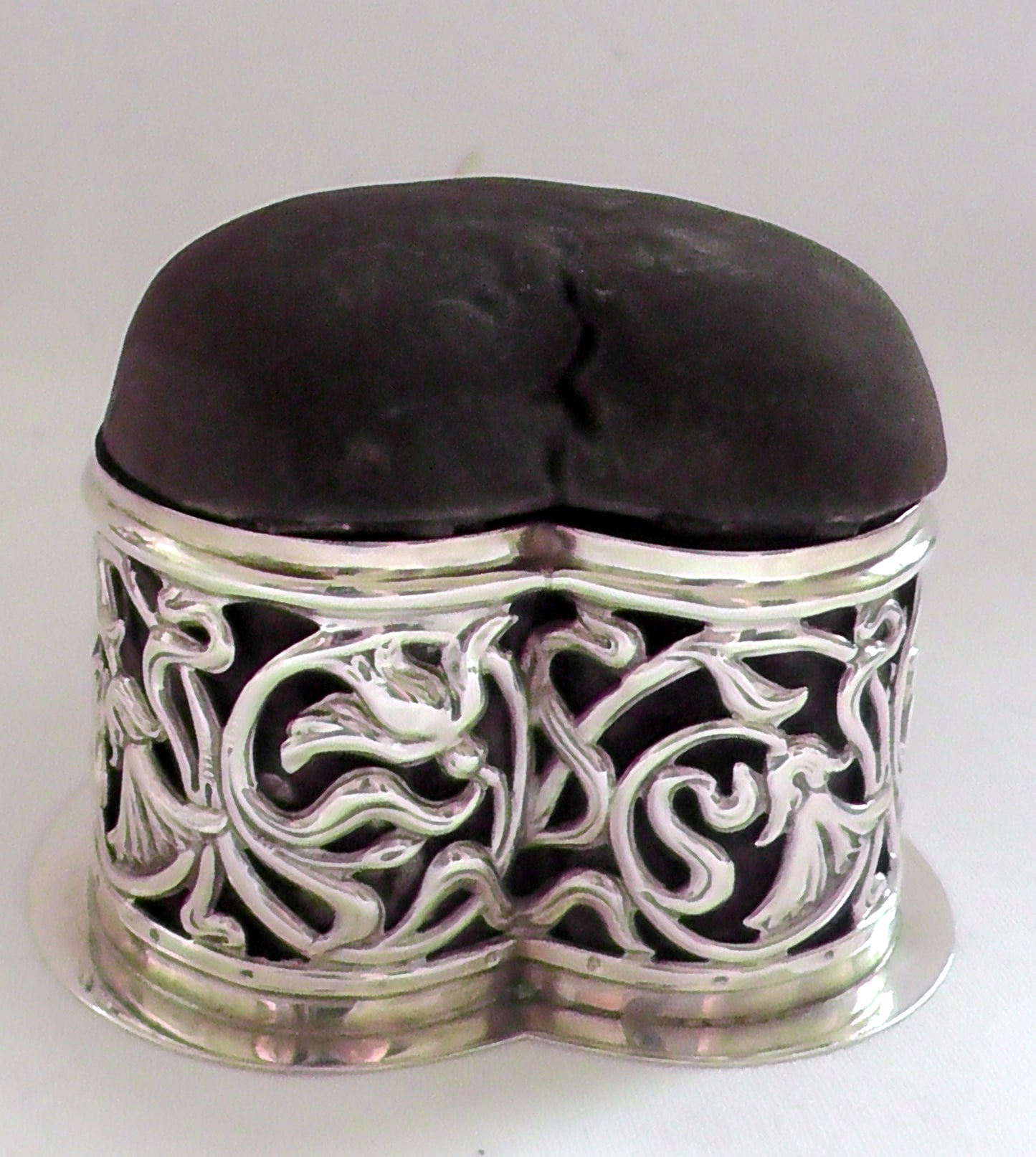 Silver Pierced Heart Trinket Box/Hat Pin Cushion dated 1904 - William Hutton & Sons