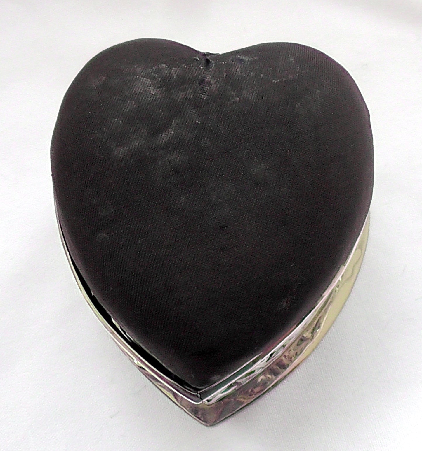 Silver Pierced Heart Trinket Box/Hat Pin Cushion dated 1904 - William Hutton & Sons