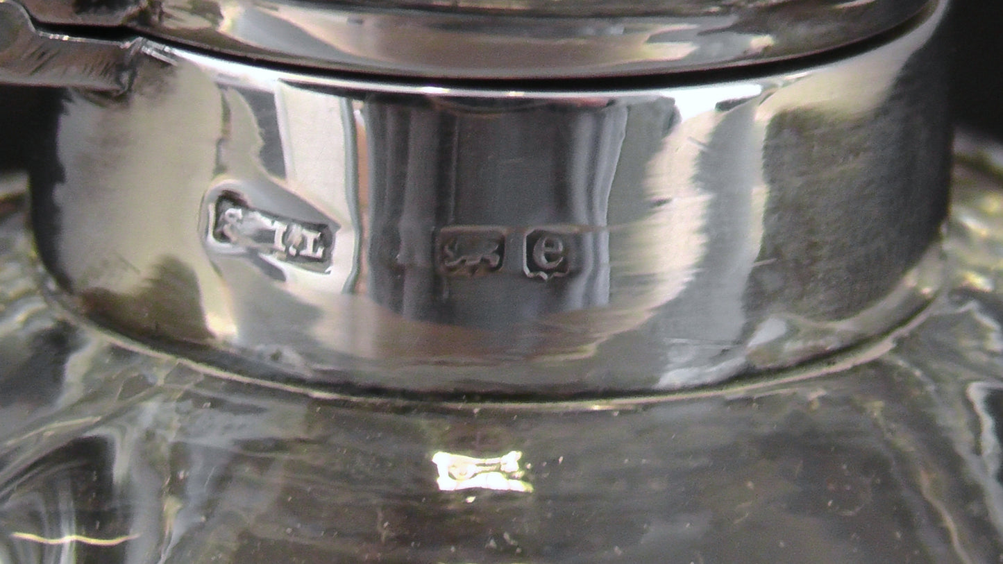 Solid Silver Topped Inkwell dates 1902