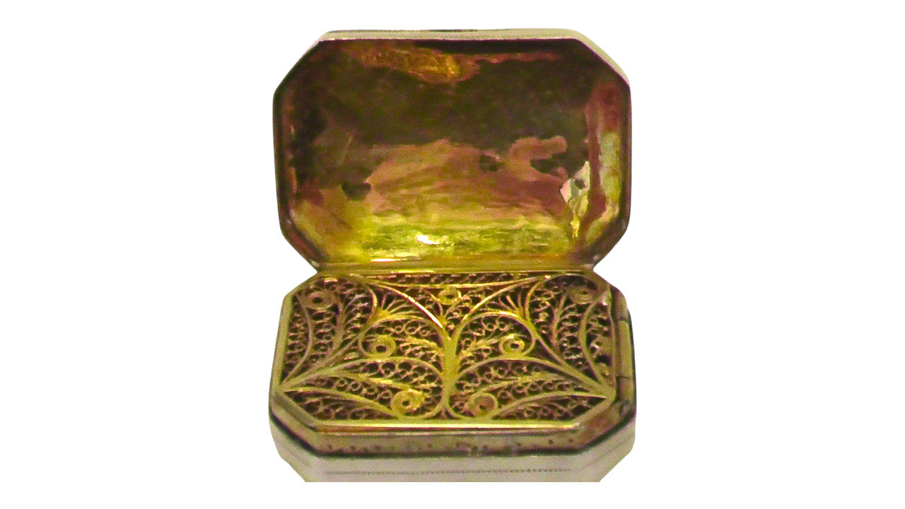 Solid Silver George III Vinaigrette Dates 1802 by Samuel Pemberton
