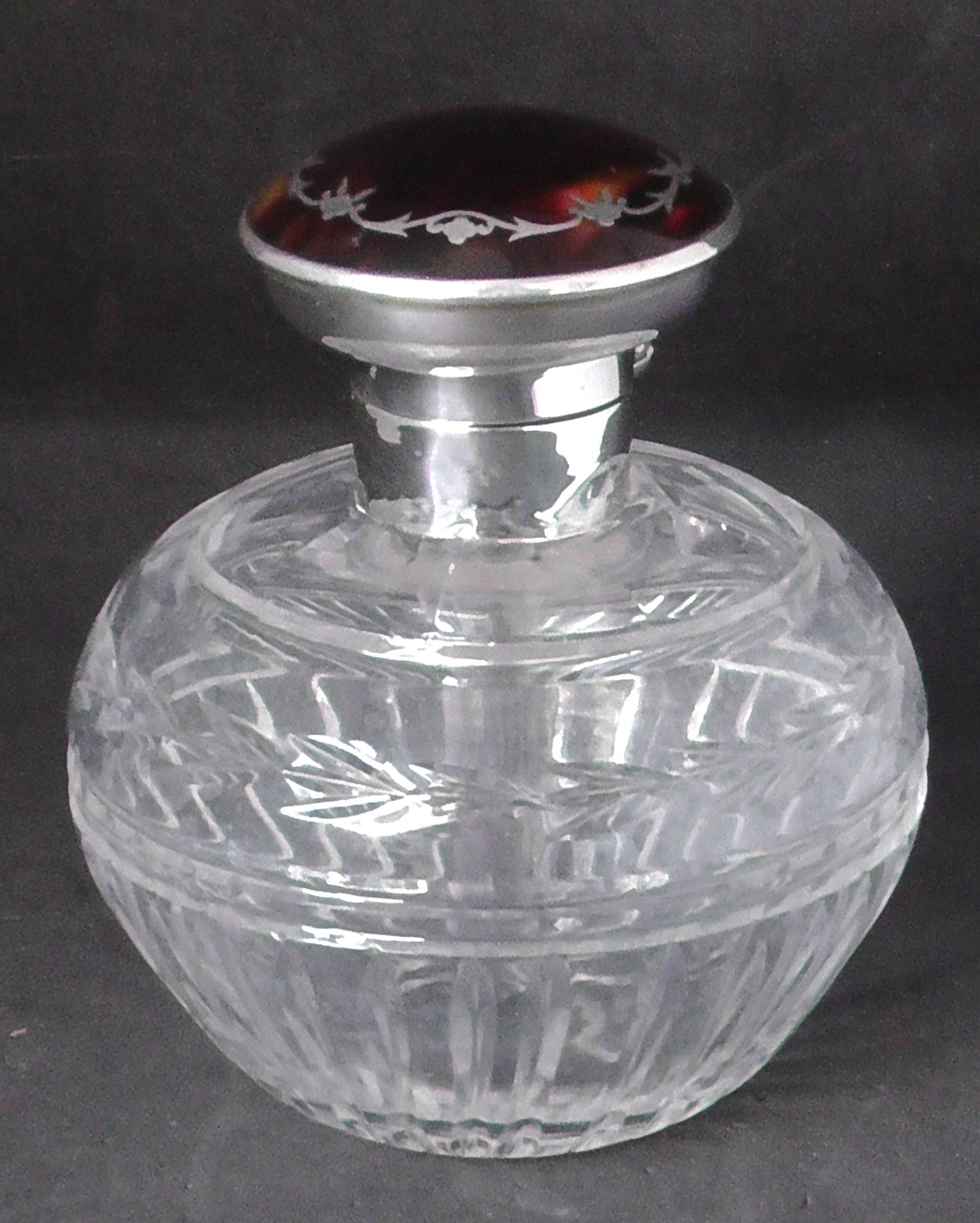 Solid Silver Pique Topped Scent Bottle dates 1924