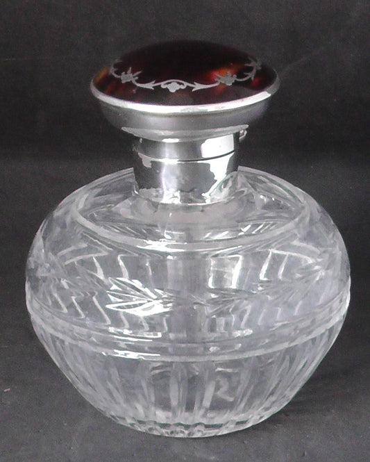Solid Silver Pique Topped Scent Bottle dates 1924
