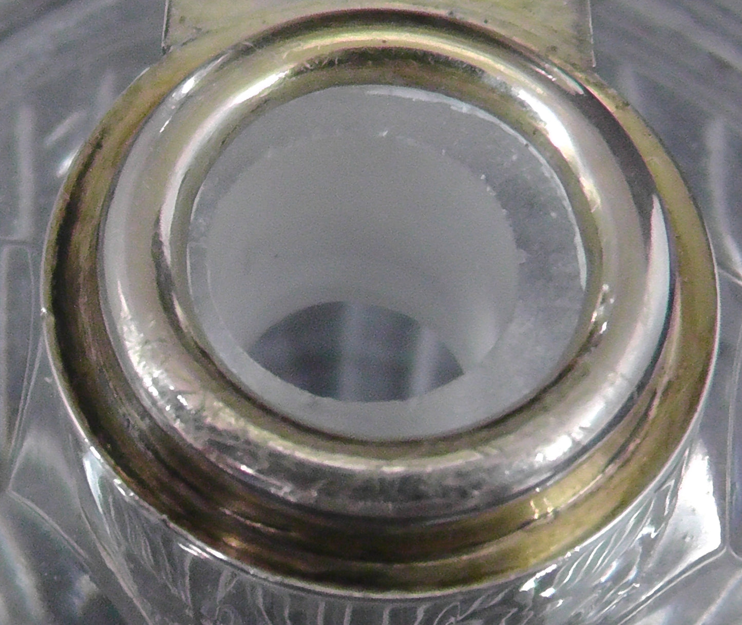 Solid Silver Pique Topped Scent Bottle dates 1924