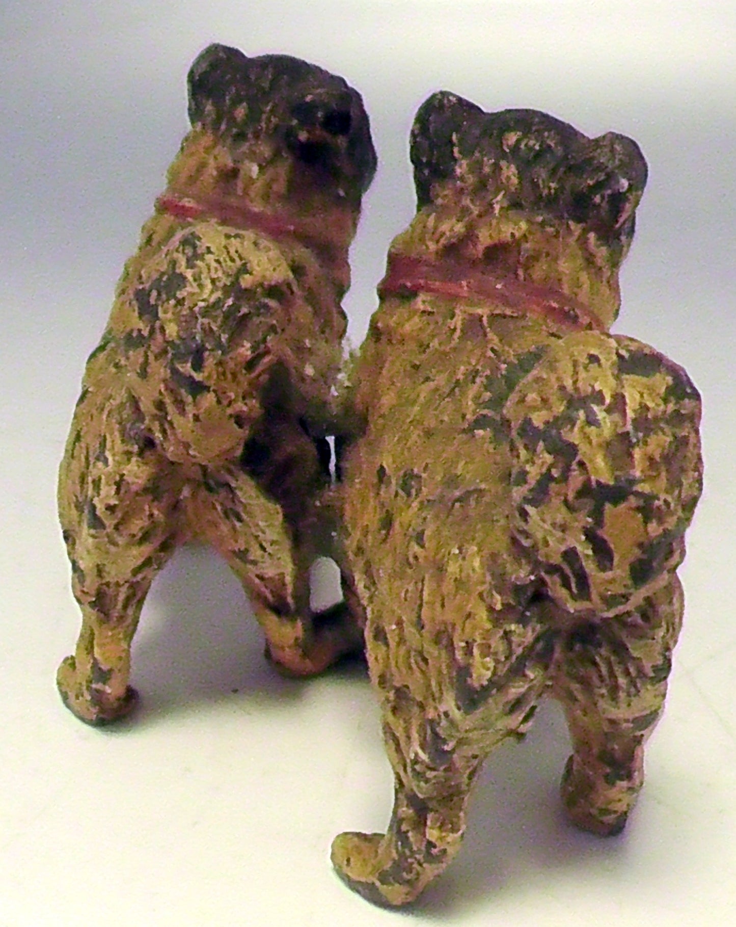 Cold Painted Small Pair of Pugs Figure