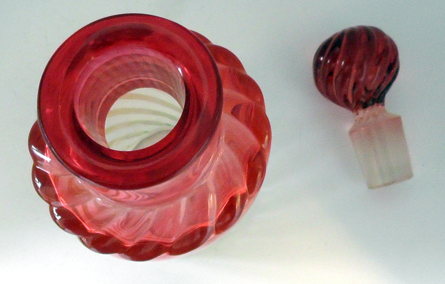 Baccarat Rose Tiente Perfum Bottle #1