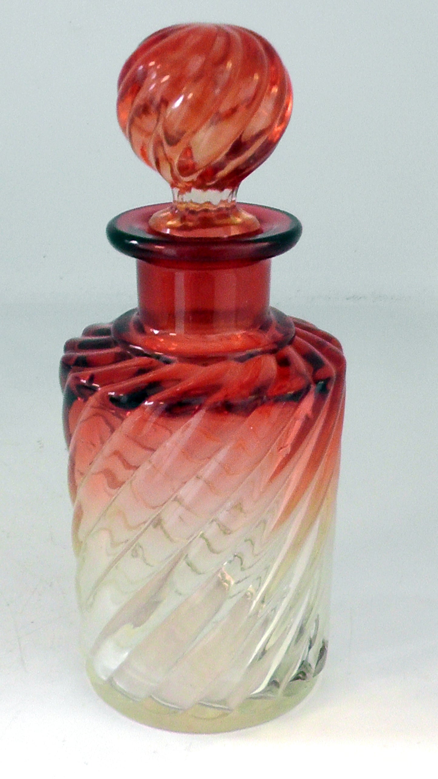 Baccarat Rose Tiente Perfum Bottle #2