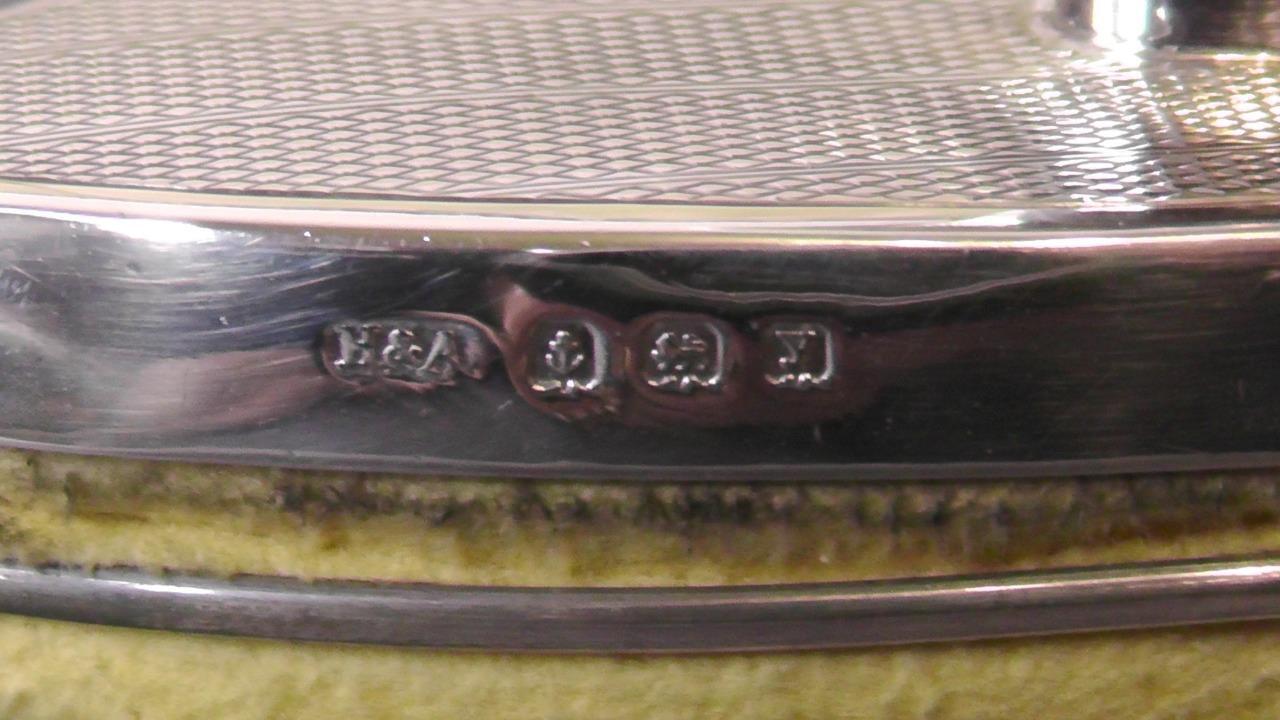 Art Deco 7 Piece Cased Manicure Set - Horton & Allday dates 1923