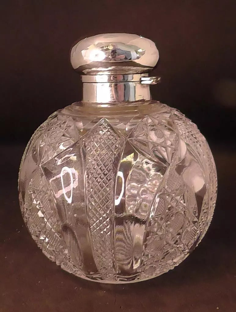Large Silver Topped Cut Glass Scent Bottle dates 1907 William Hutton & Sons