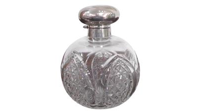 Large Silver Topped Cut Glass Scent Bottle dates 1915 William Neale & Sons