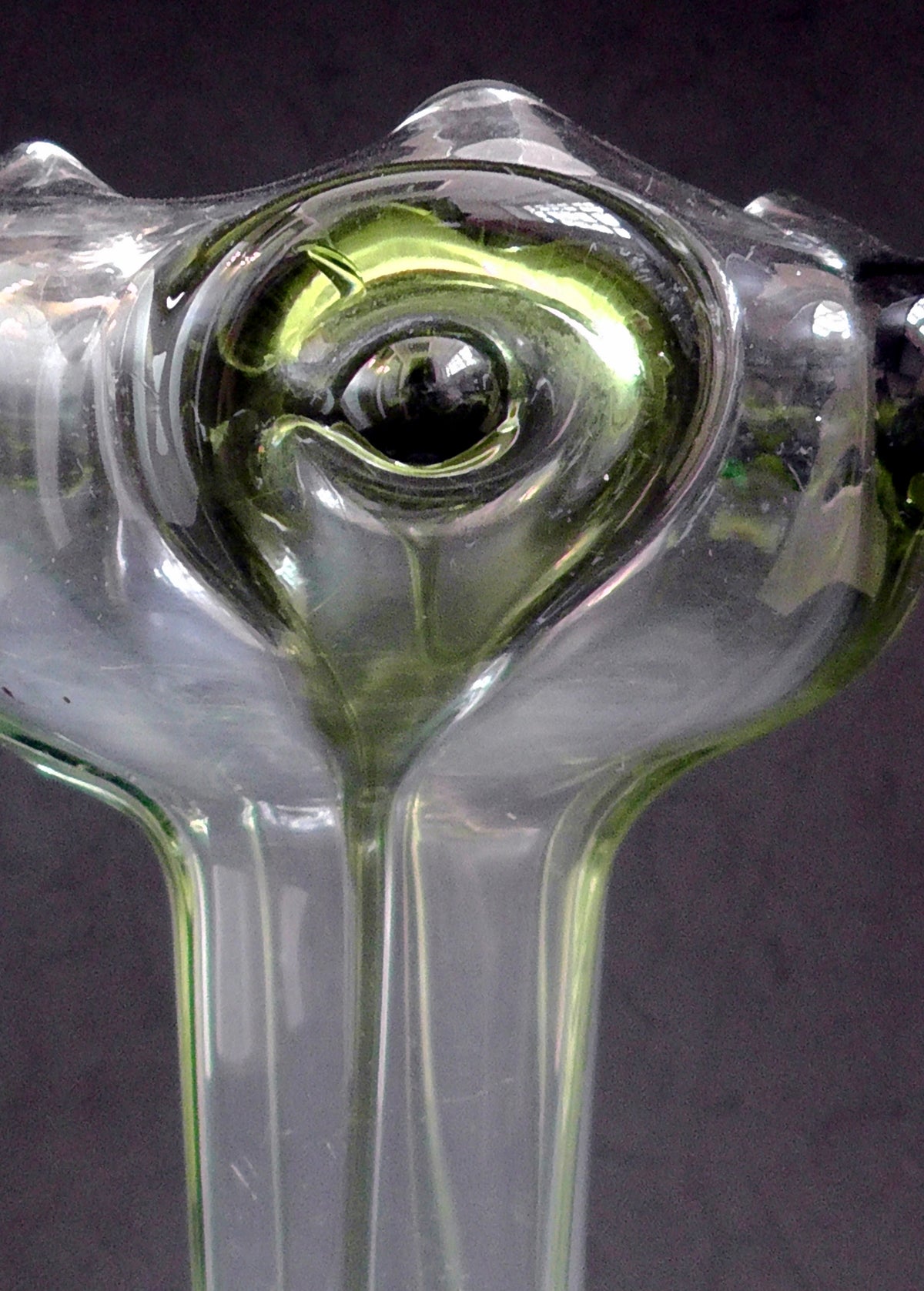 Stuart & Sons Victorian/Edwardian Glass Peacock Trains/Cairngorm Vase