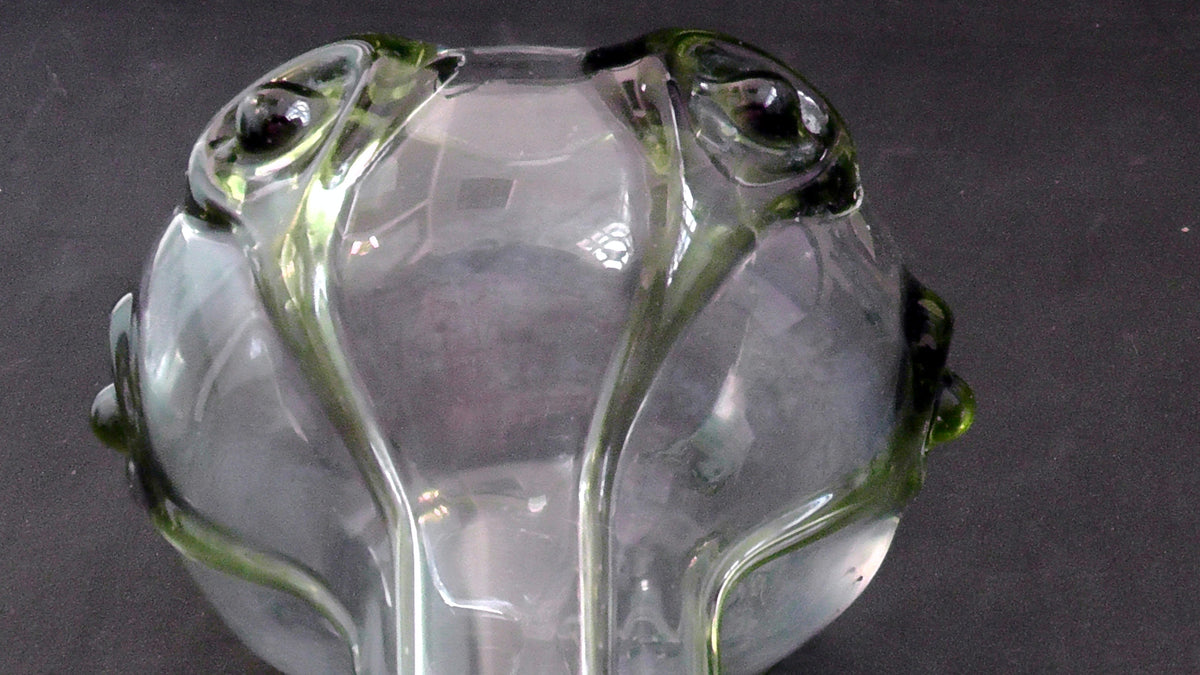 Stuart & Sons Victorian/Edwardian Glass Peacock Trains/Cairngorm Vase