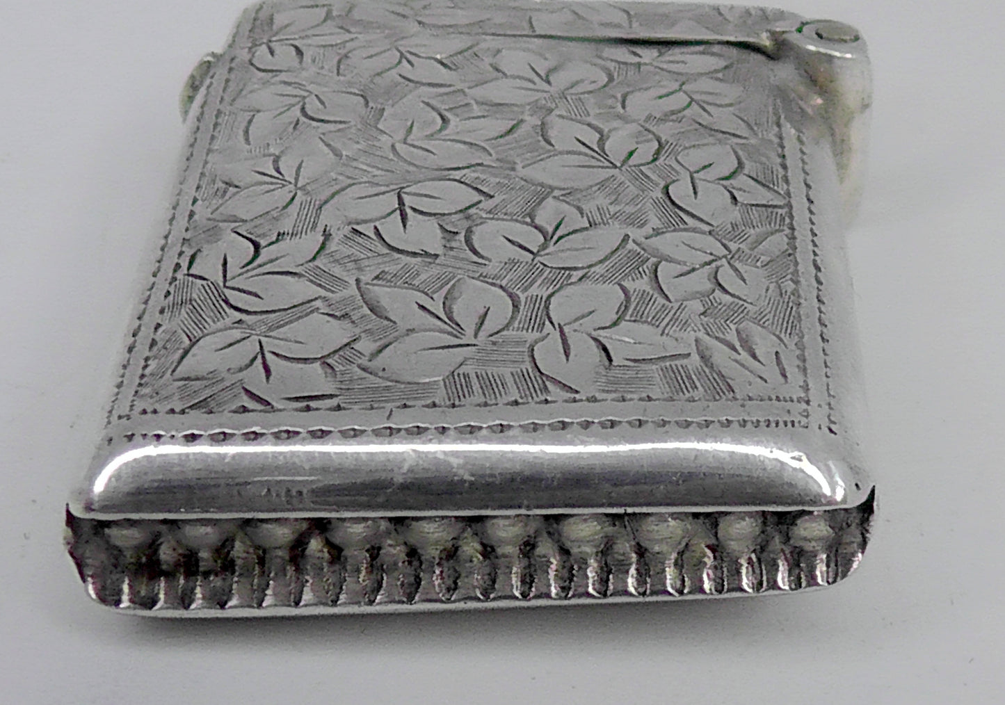 Solid Silver Vesta Dates 1907